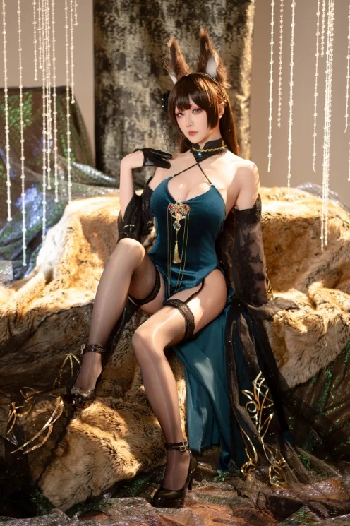 国产coser 星之迟迟 - 3月计划F 碧蓝航线天城 56P+1V-1.99G【56P+1V+1.99G】