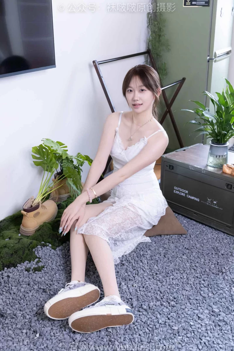 国产模特 袜啵啵560期：香菜 帆布鞋、短白棉袜、薄肉丝[花絮版]【143p1v+5.59G】