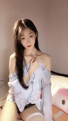 国产主播 高颜反差小少萝[呆呆小羊儿]情趣制服道具自慰0727-0810【24v+18G】