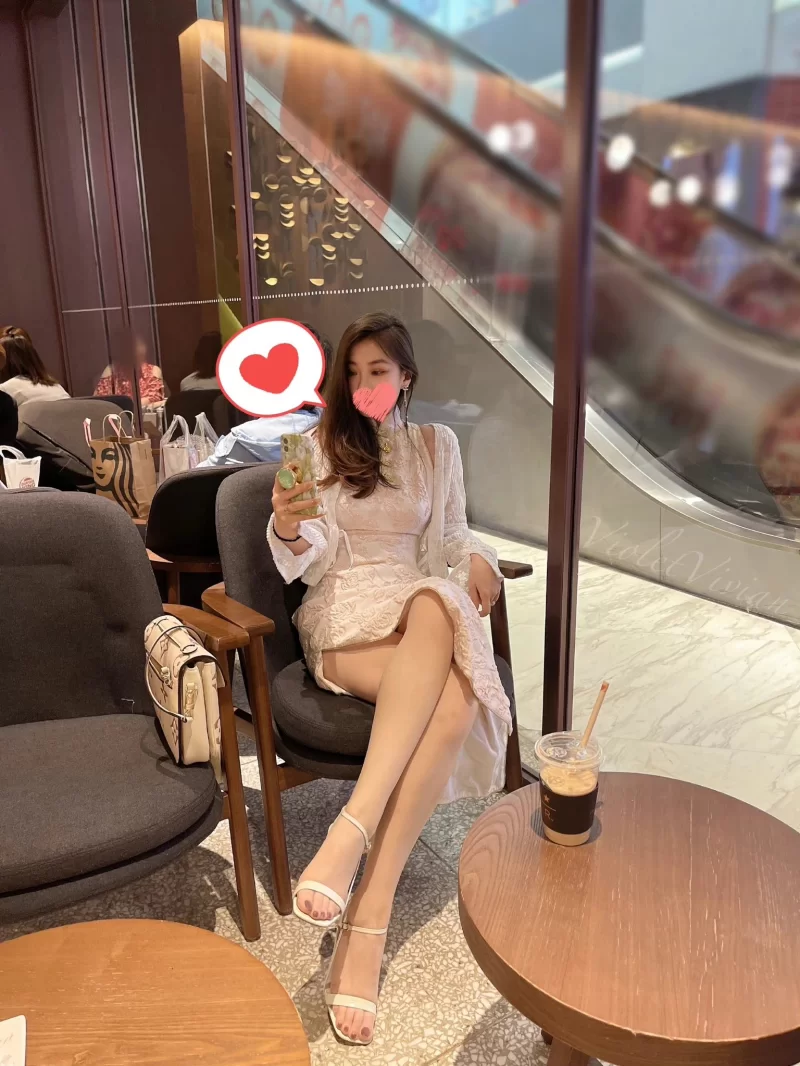 自拍 推特大神[会喷水的蓝鲸鱼]淫妻癖约单男少妇群啪新流出【257P+405V+1.13G】