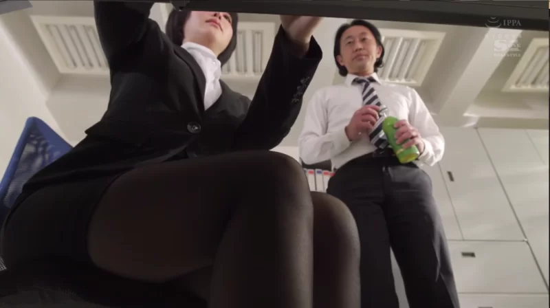 足控腿控 SSIS-057 爱好丝袜的中年男人们，多次侵犯绝品办公室女郎【1v+2.73G】