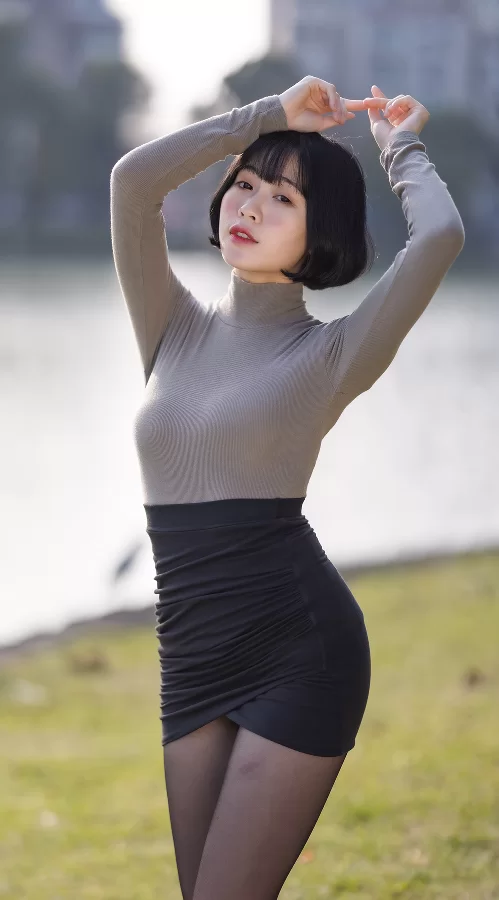 唯美写真 [街拍摄影]短发黑丝小姐姐【67P+1.3G】