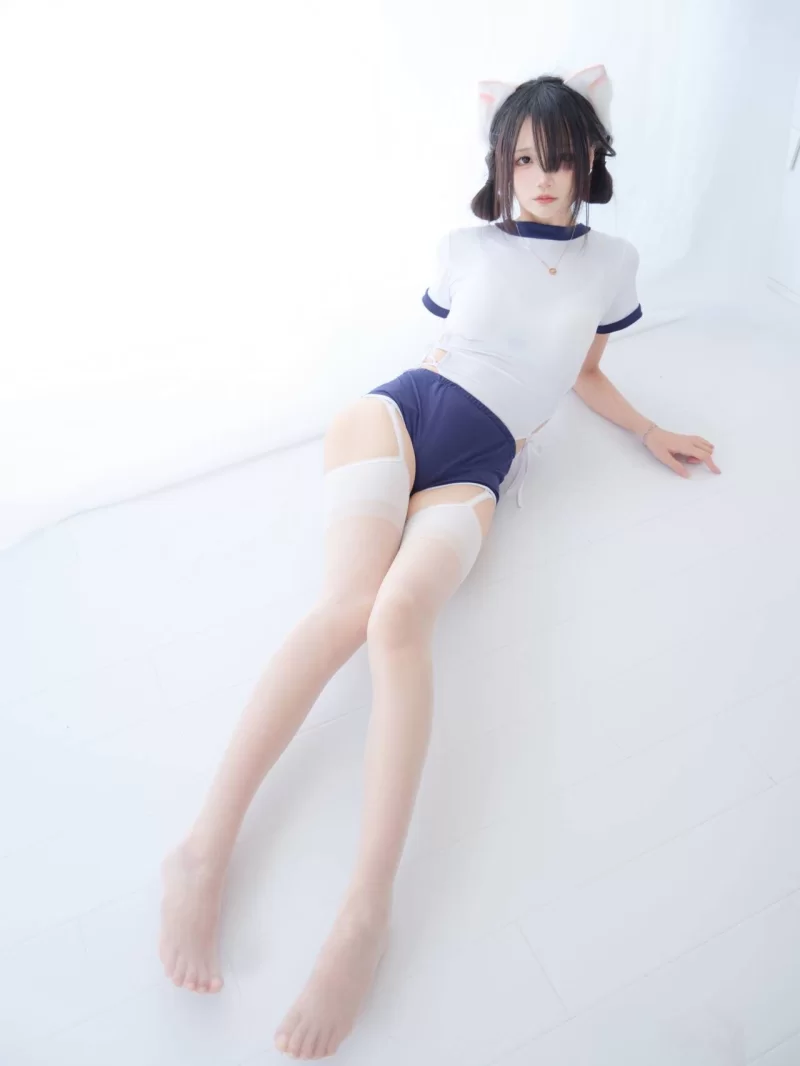 高颜值美女 五更百鬼 - 舰长 体操服 猫耳【25P+152M】