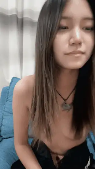 御姐 甜美小念2025.8.6-8.7精神小妹邻家校花再下海【4v+2G】