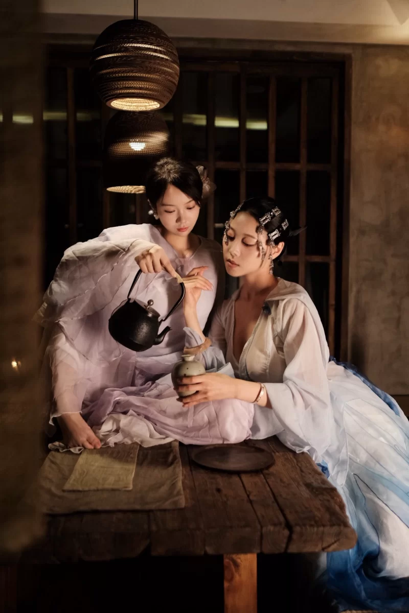 自拍 一字马福利姬[教瑜伽的喵老师]尺度视图合集[264P+31V/447MB]【264P+31V+447MB】