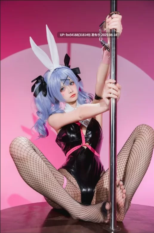 国产coser coser@九柒喵 - 初音兔子洞-[26P520MB]【1+520m】