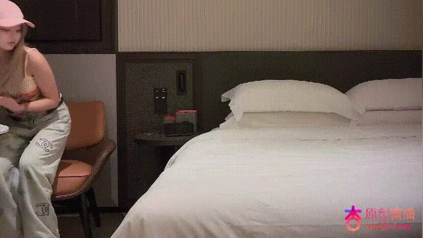 会所嫖娼类 今天为了让兄弟们清楚的看到妹子表情，妹子的脑袋被我【1v+285M】
