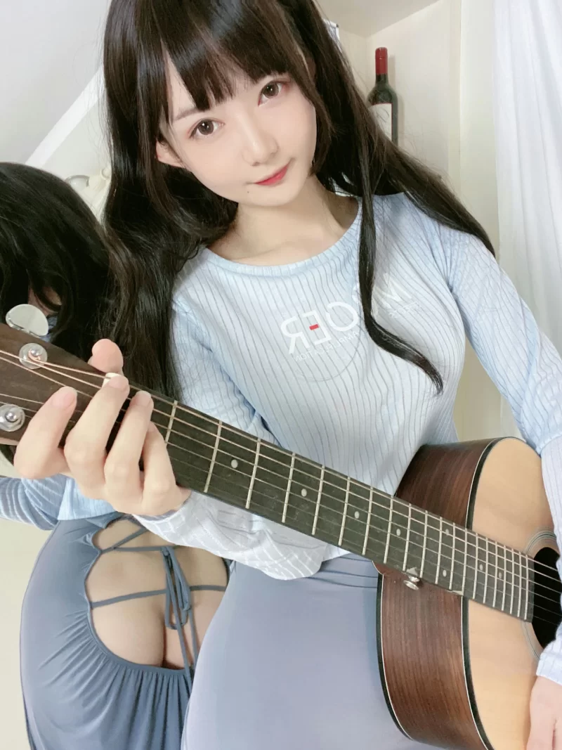 自拍 51酱 NO.013 吉他妹妹 [25P3V-134MB]【25P3V+134MB】