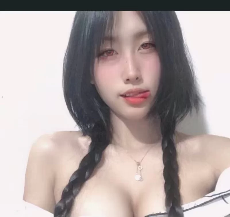 合集 反差投稿曝光合集，一脸魅惑太骚了【np+1.3g】