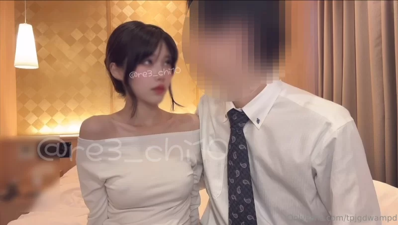 自拍 日本21岁国宝级高颜值身材人气女网黄「れち」「room_103」OF纯爱私拍【3v+5.4g】
