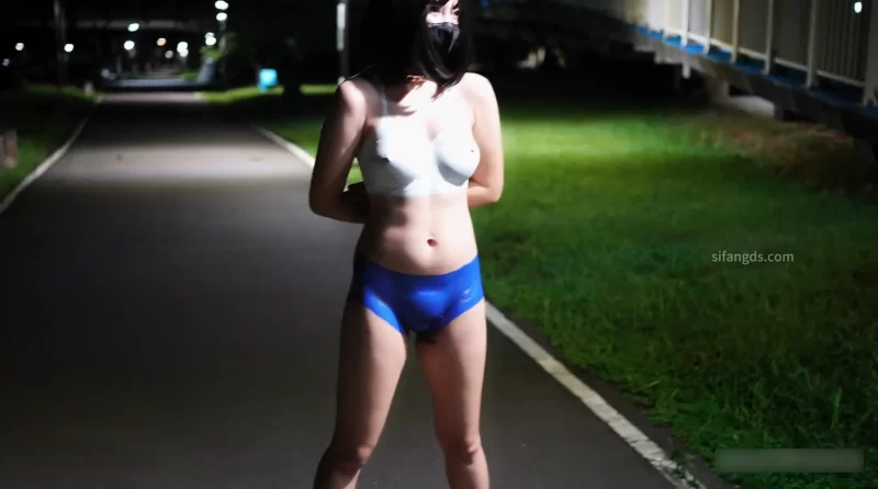 自拍 小小Q 最新新作 羞耻露出 人体彩绘极限露 人前露出 野外【1v+2个】
