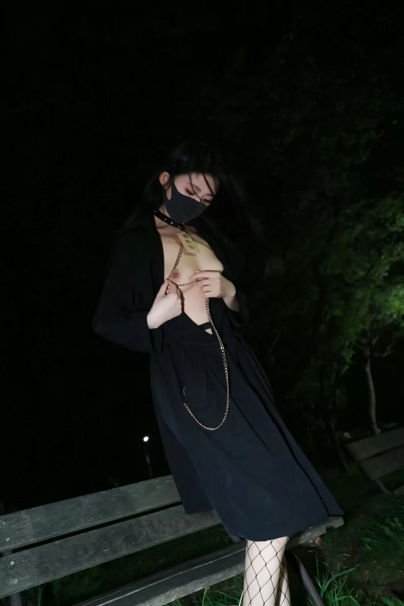 国产模特 李佳 NO.011 户外带文字 [47P-255MB]【47P+255MB】