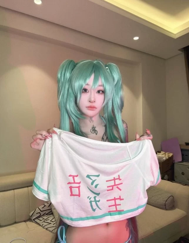 自拍 抖音颜值女神 九条南无 最新会员视频cos初音，全自动高潮姬【1+1.2g】