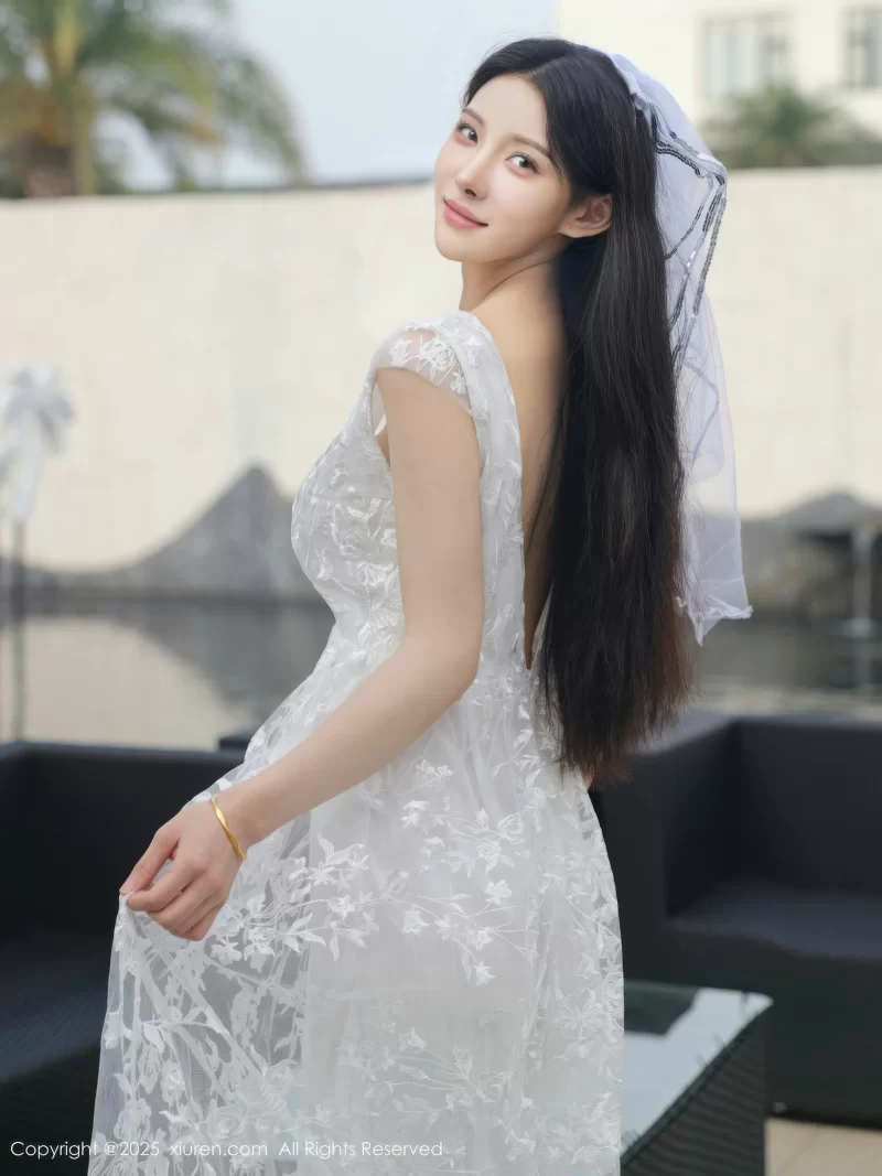 [XiuRen秀人网]No.10661_模特梨霜儿性感低胸白色婚纱配白色丝【82P+132】