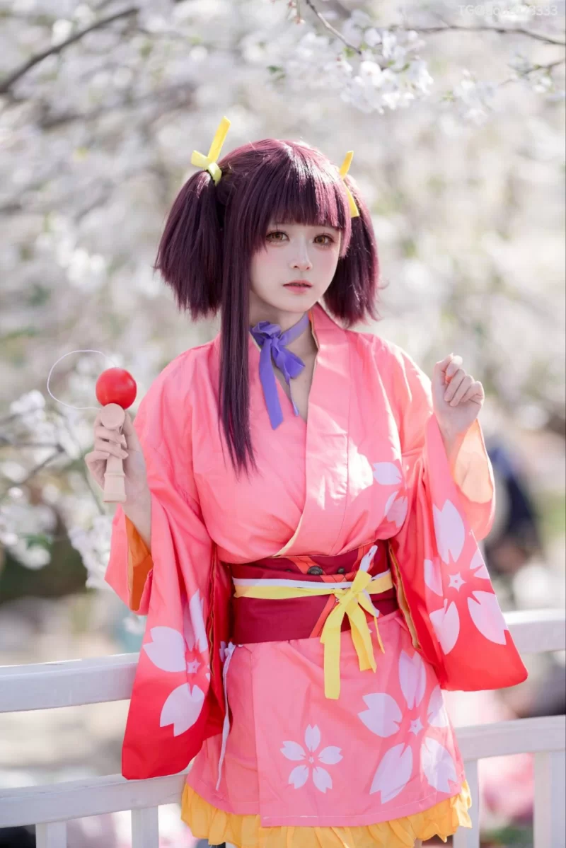 国产coser 九柒喵 无名 [34P 374.58 MB]【34P+374M】