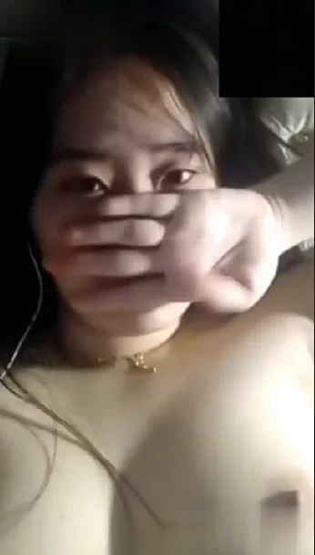 女大学生 高颜值反差女大学生，被男友网调成小母狗了，线下更惨【1+500M】