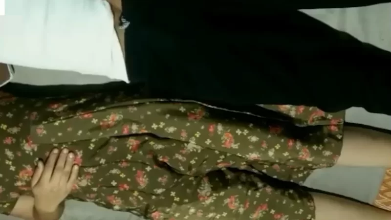 乱伦 老妈洗完澡主动摸我小鸡子被我操【v5+1000g】