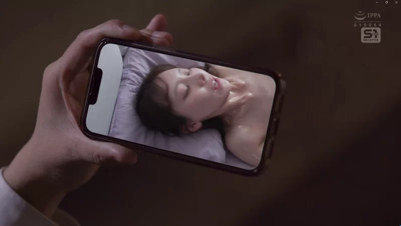 少妇熟女 「沉迷于媚药性爱，潮水唾液都止不住」 媚药从口腔肌肤【1V+8.8G】