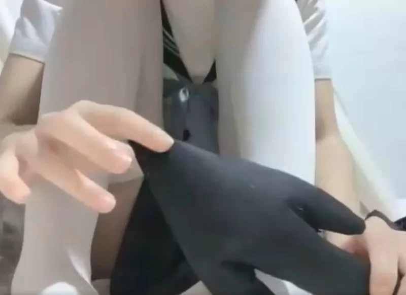 ASMR [淫欲控精]芃芃大人 榨干控精游戏 第二弹【1+93.4M】