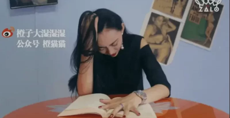 有剧情的 [视频/合集/步兵] 橙子大湿系列作品：美女带着跳蛋阅读合集【45V+16G】