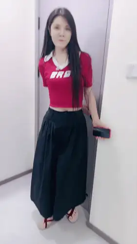 自拍 [自录无水印]8月20-9月1日[小艺同学]清纯反差娇小嫩【18V+17.4G】
