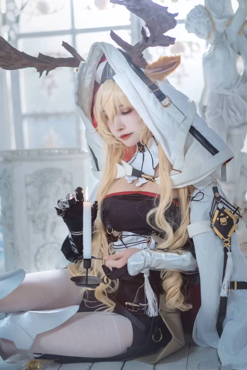 国产coser 一千只猫薄禾 - 烛骑士 薇薇安娜【12P+124M】
