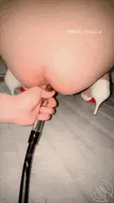 自拍 乱伦大神[会喷水的亲姐姐]好利来制服灌肠肛交和插着尾巴夹着乳夹取快递老家玩刺激【1+850m】