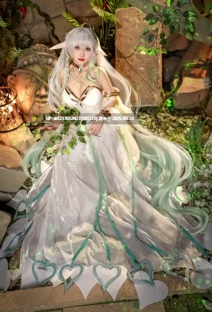 国产coser 是夙卿呀 – 4套COS写真合集[409M]【1+400m】