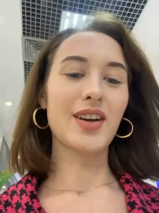 欧美主播 ST站欧美户外手机直播商场试衣间厕所自慰 肩有心形纹身【2V,28P+1.43G】