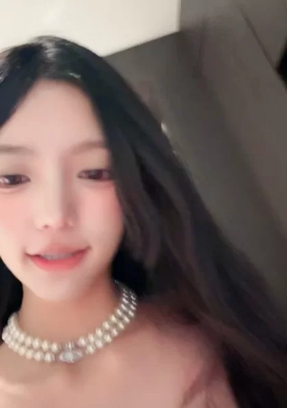 自拍 明星颜值[小姨子的一天]极品颜值~骚话玉足勾引~大奶长腿 第二弹【1+17.5g】