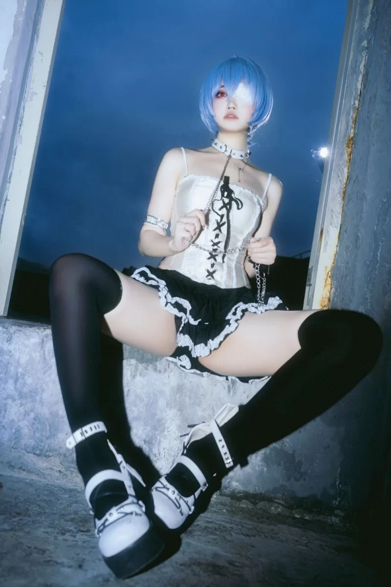 国产coser 洛桑w伊梓  雨后天台[35P-694M]【53P+694M】
