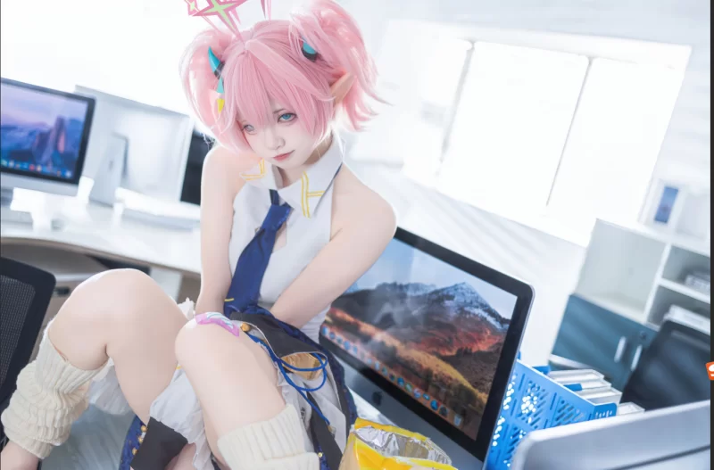 国产coser [COSPLAY] [纸悦Etsu_ko] 桃香【54P+500M】