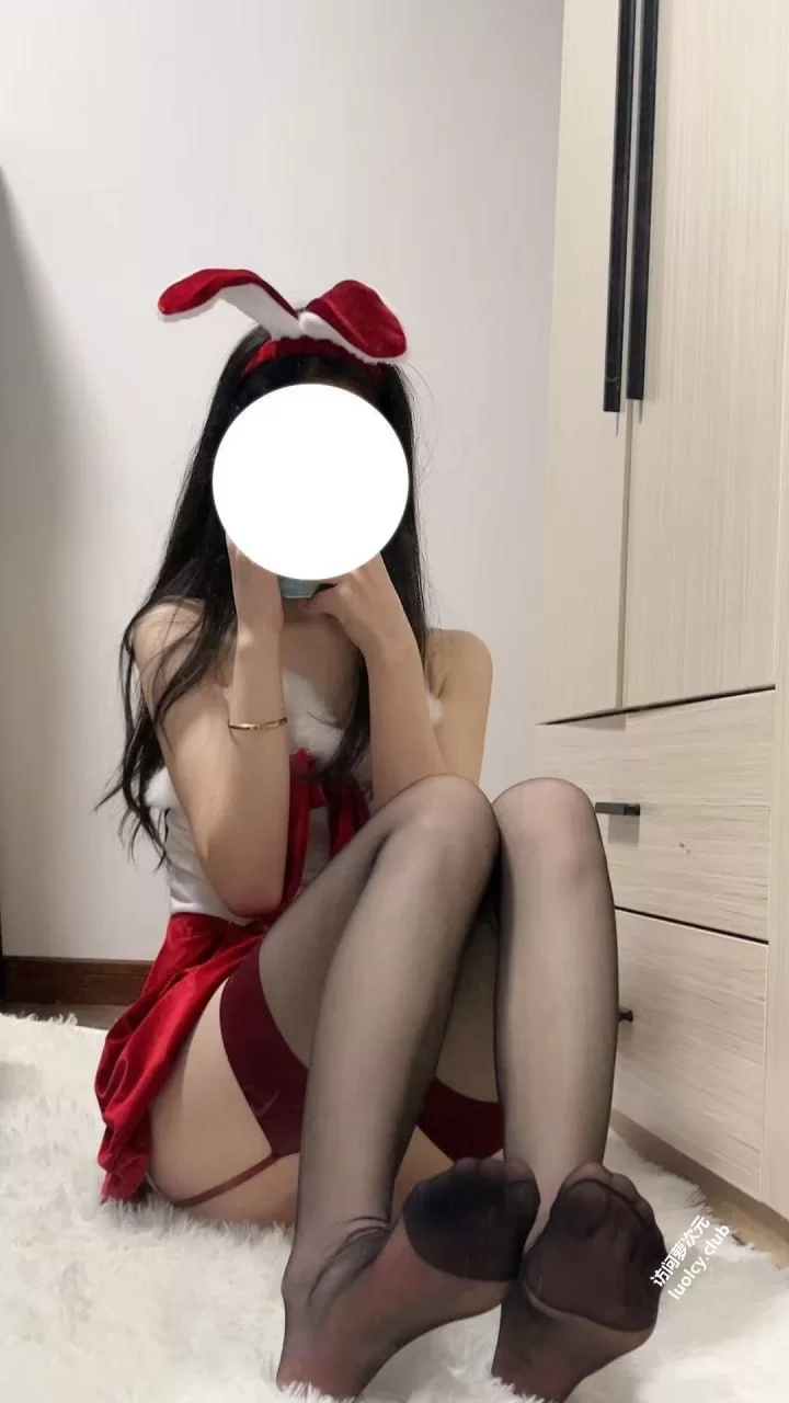 福利姬 9分钟 [NTR宝宝对不起,我又被别人操了,老公灌醉老婆玩3P] [18P1V-622MB]【1v+1g】