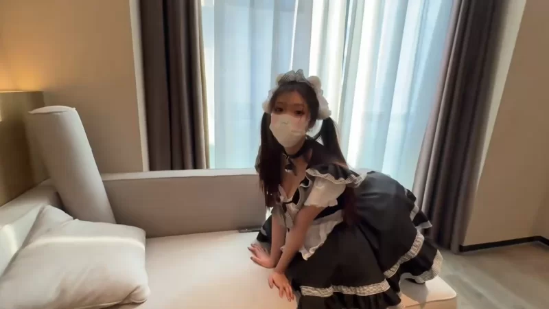 自拍 反差女仆 性瘾妻子的阴谋 连续三天榨精不满足 只能通过【1v+900m】