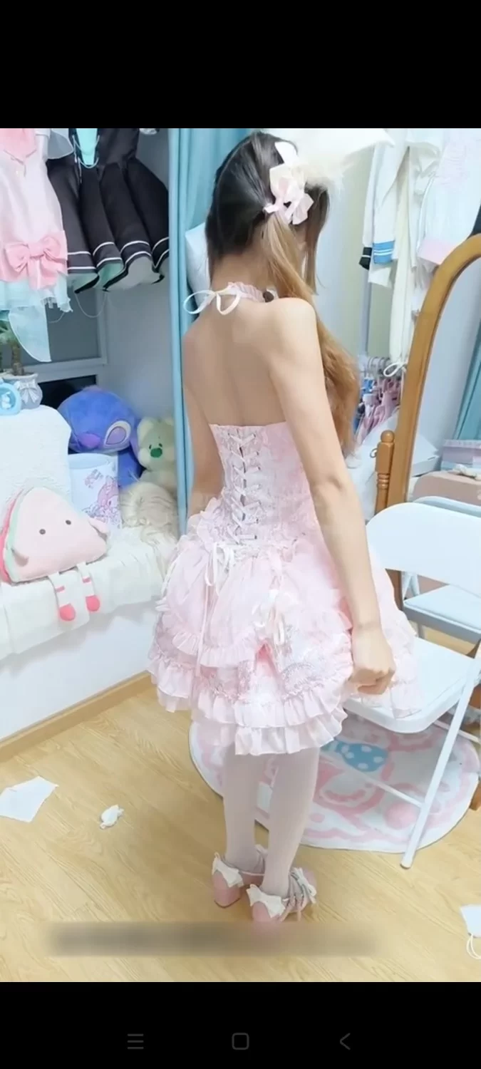 福利姬 1币口交吐精，乳交射胸，Lolita后入，镜前爆艹洛丽塔装束妹妹,害羞口罩半露脸【1v+326m】