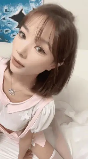 合集 [彩色的小熊宝宝]9.15-9.22骨感女神人瘦奶大【20V+18G】