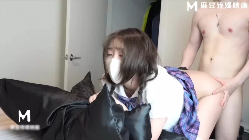 自拍 獨角獸傳媒[原創]調教醉酒女學生 富二代狂追不舍 醉酒【1V+1.3GB】