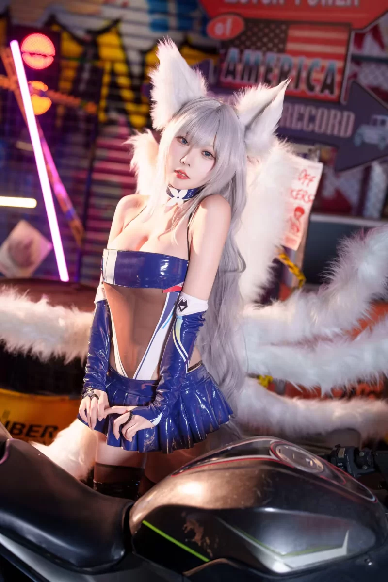 国产coser 香草喵露露 - 2025年01月舰长 信浓赛车【12P1V+1.15G】