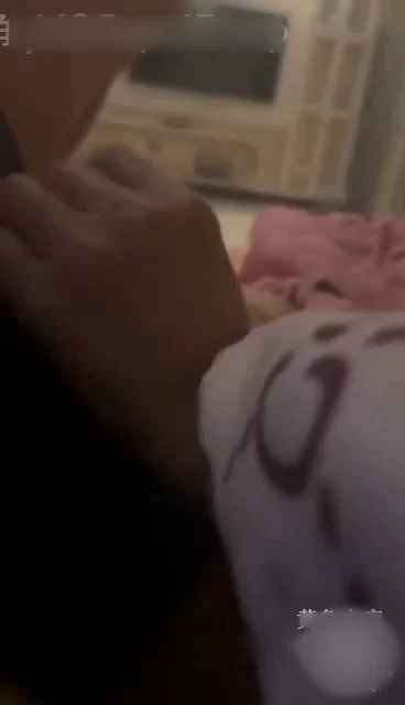 乱伦 老妈洗完澡主动摸我小鸡子被我操【v5+1000g】