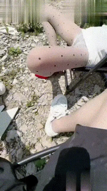 熟女少妇 乱伦大神小姨子的秘密小姨子顶着烈日在工地为姐夫足交【2+1214MB】