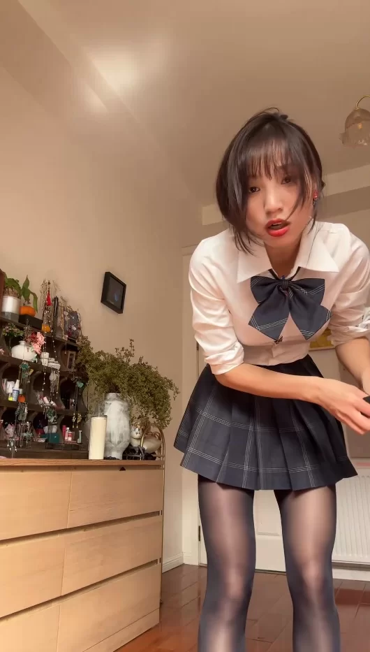 国产主播 抖音美腿直播（此意寄昭昭）2025.4.12【3V+2.07G】