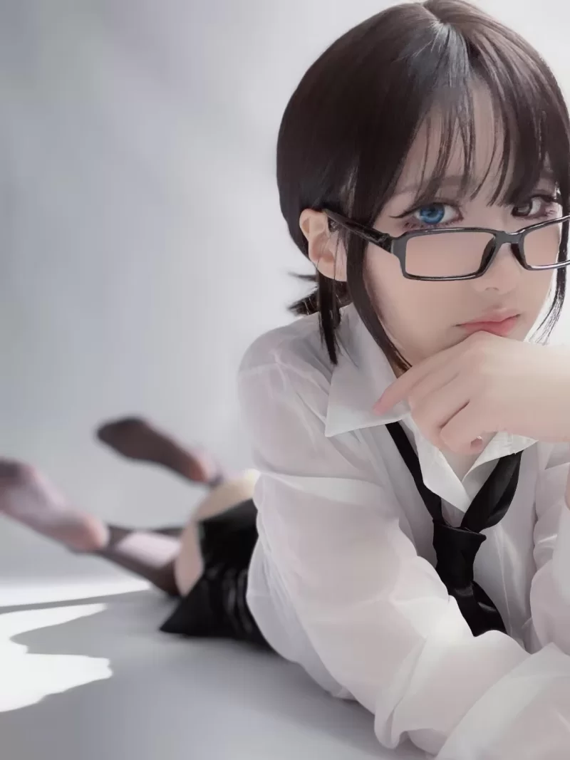 国产coser 幼愛youmeko  早安,想吃点什么？ [28P-315MB]【28P+315M】