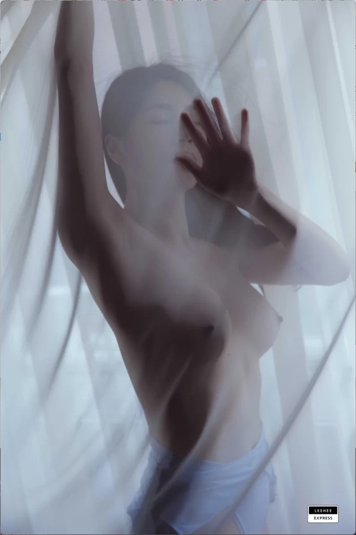日韩coser Min.E (민이) – 全套42套合集 9.8更新【2423P+13.1G】
