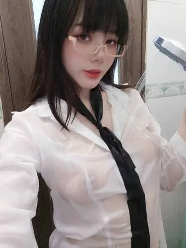 福利姬 福利姬九言，九部作品小合集，1.22G。【1+1.22G】