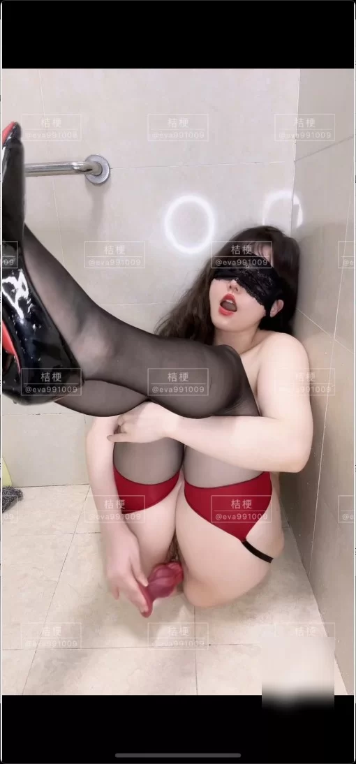 自拍 桔梗 – 288门槛 顶级骚萝掰穴自慰福利裸舞自慰合集【243P3V+1.77G】