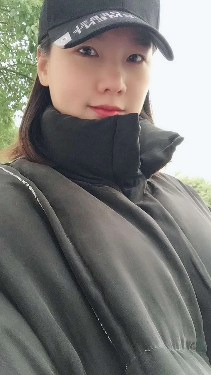 自拍 护士妹子被情人偷拍洗澡 MJ内射【1v+2G】