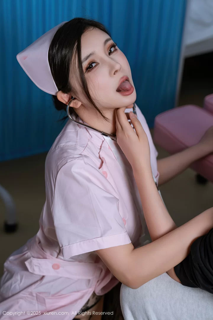 国产模特 小蛮妖Yummy粉色护士服露黑色情趣内衣配黑丝吊袜【87P+905MB】