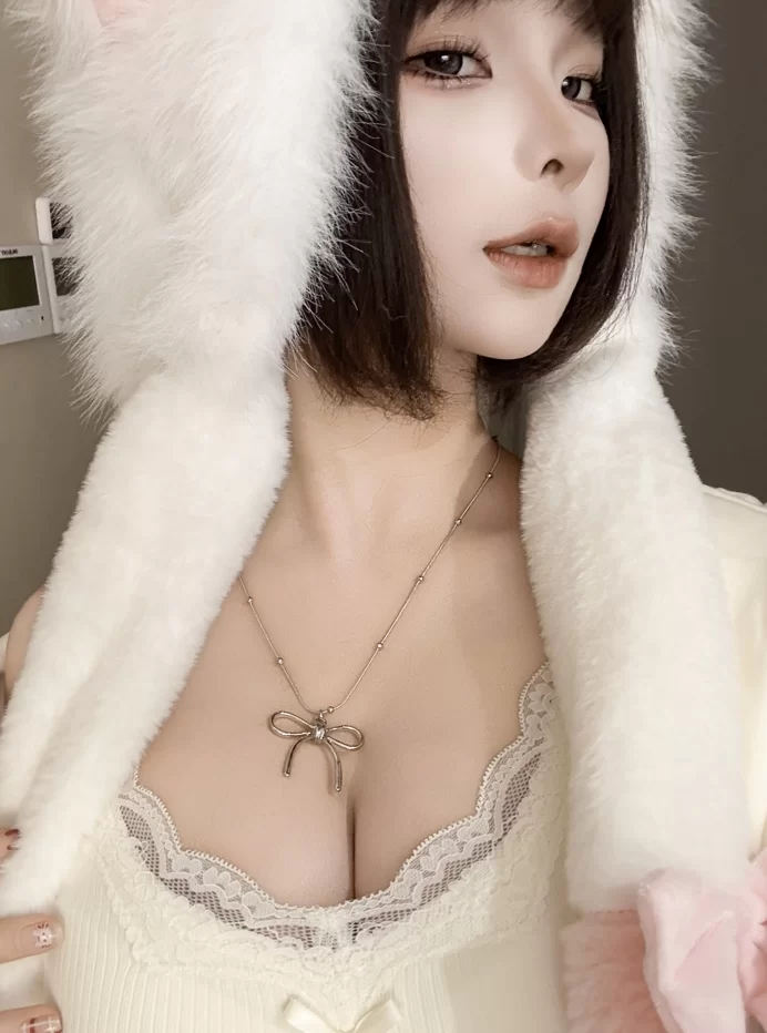 国产coser 蠢沫沫 - 25年7月自拍3套 83P-273M【83P+273M】