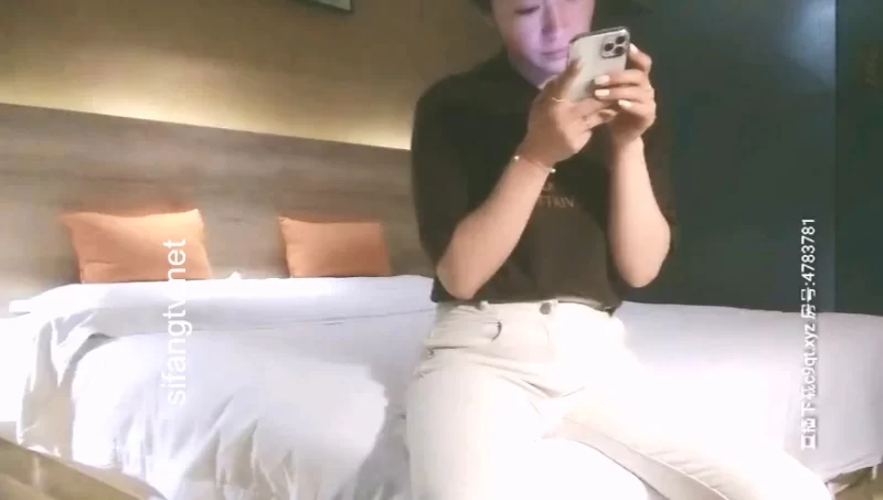 自拍 9雀儿满天飞 约啪口活超级好的清纯美女，后入暴操小骚逼【1V+426MB】