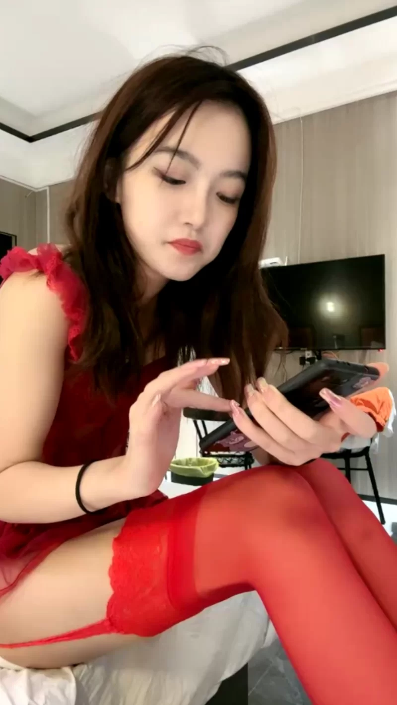 国产主播 纹身小姐姐酒店自慰！特别肥唇骚穴，7小时激情不断，按【1V+2.2G】